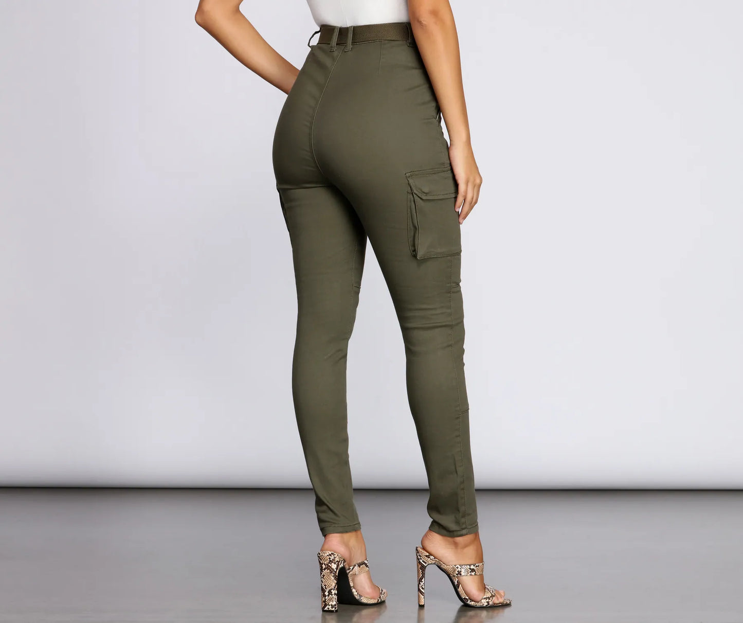 Babe in Skinny Cargo Pants