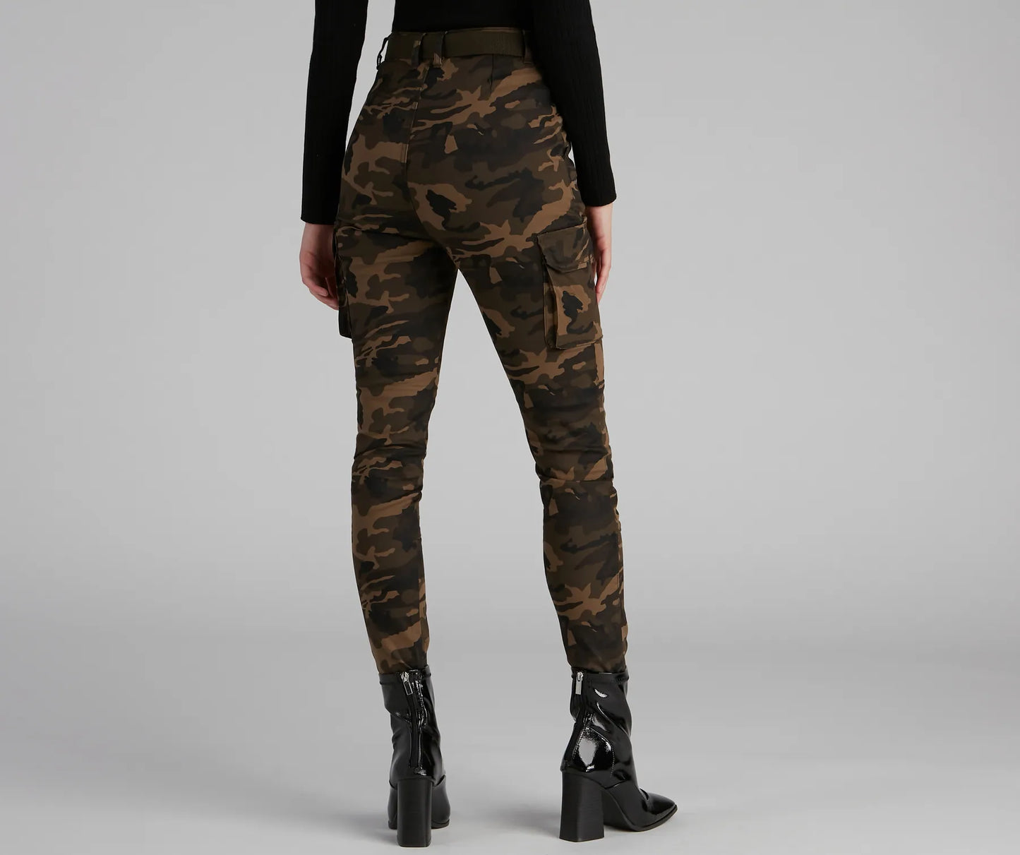 Babe in Skinny Cargo Pants