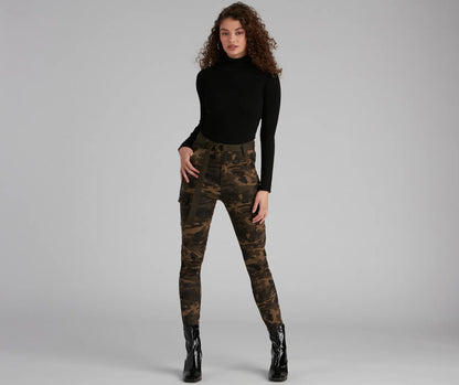 Babe in Skinny Cargo Pants