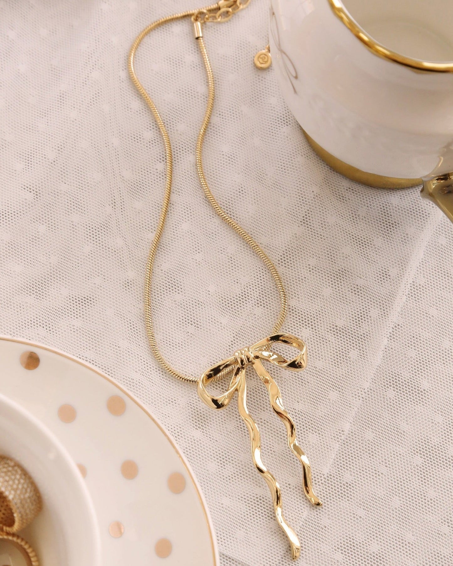 Bow Organica Pendant Necklace