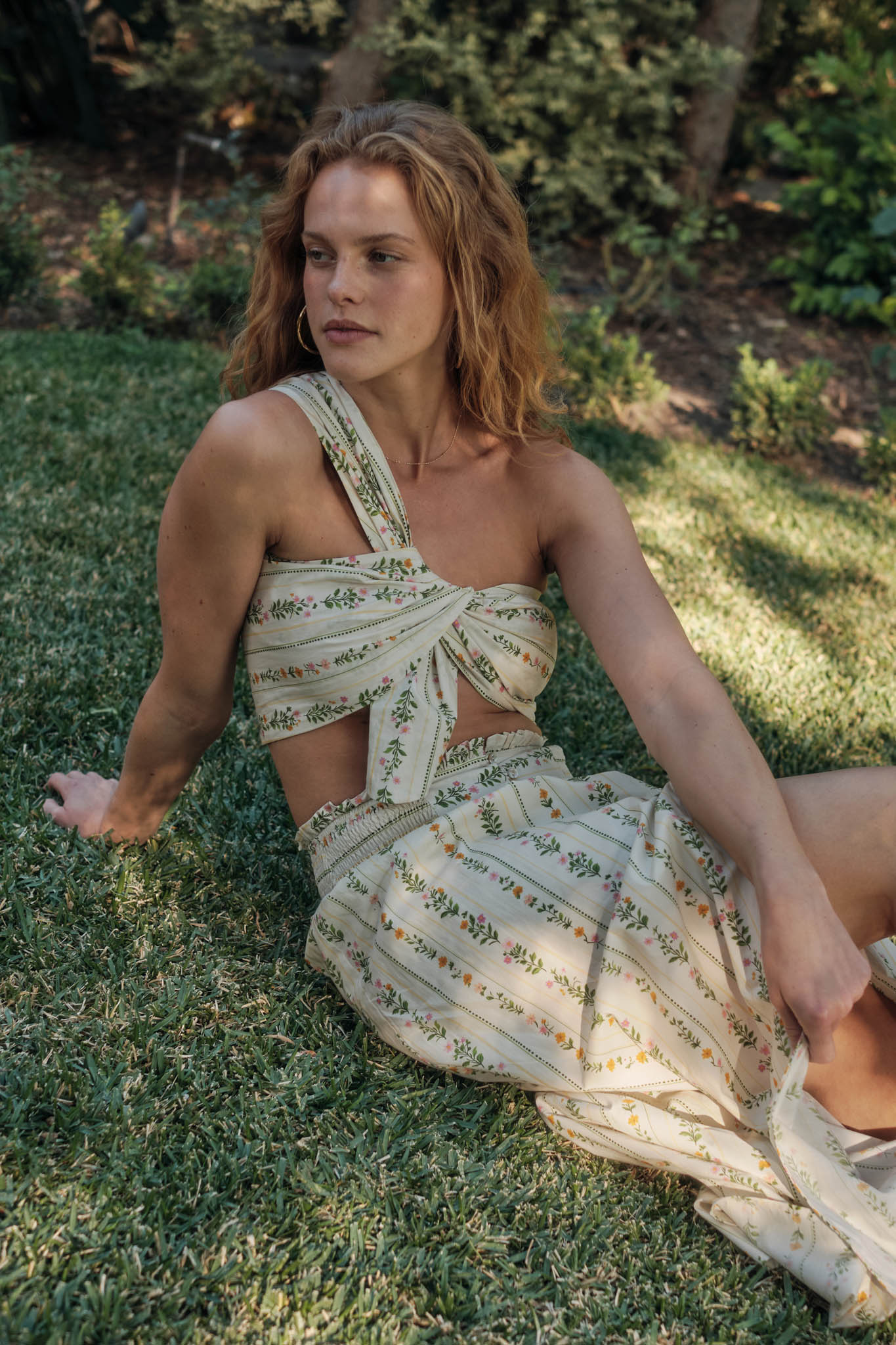 Wild Fields Floral-Stripe One-Shoulder Bandeau Top